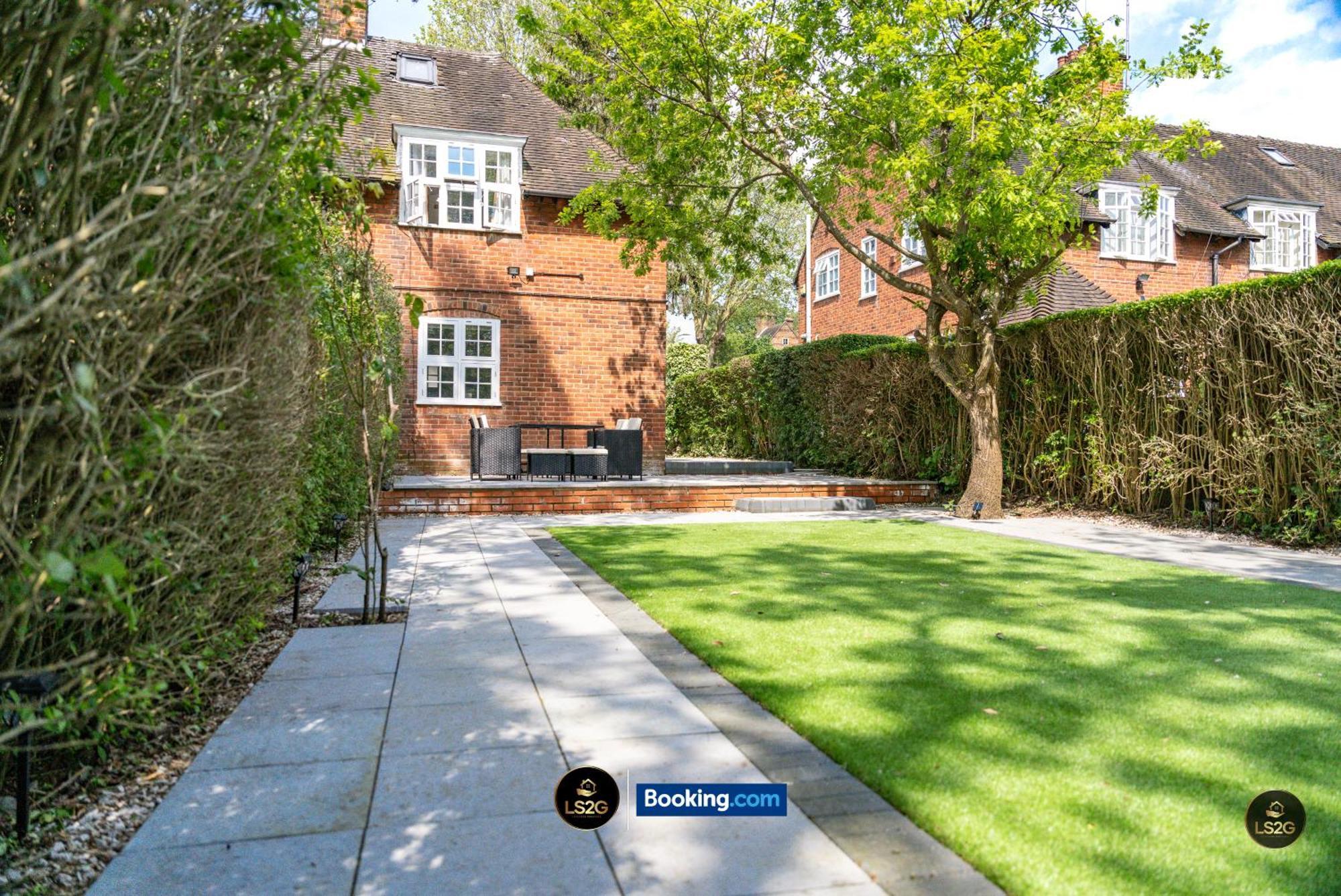 Amazing 3 Bedroom House By Ls2g Short Lets & Serviced Greater With Free Parking Casa vacanze