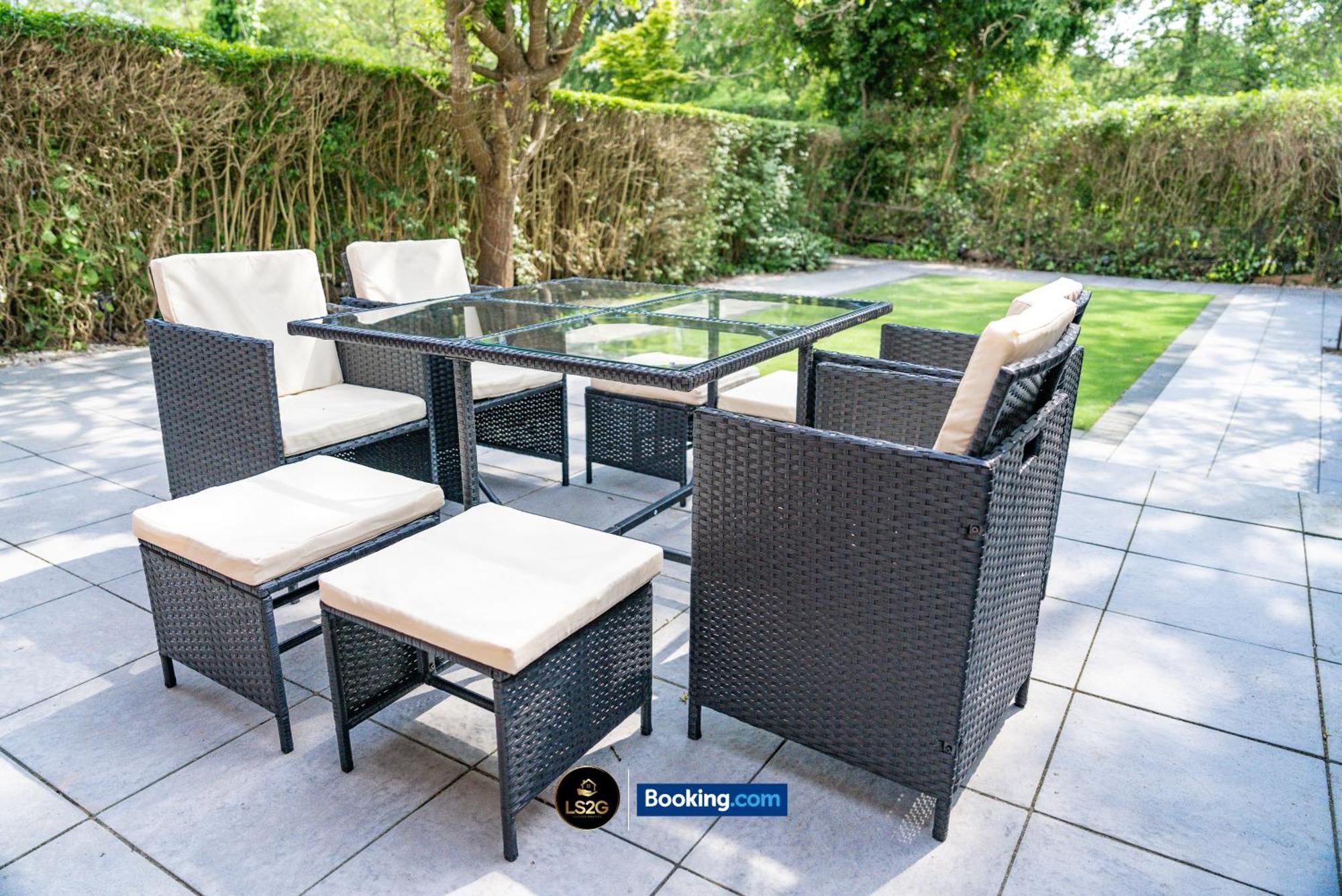 Amazing 3 Bedroom House By Ls2g Short Lets & Serviced Greater With Free Parking