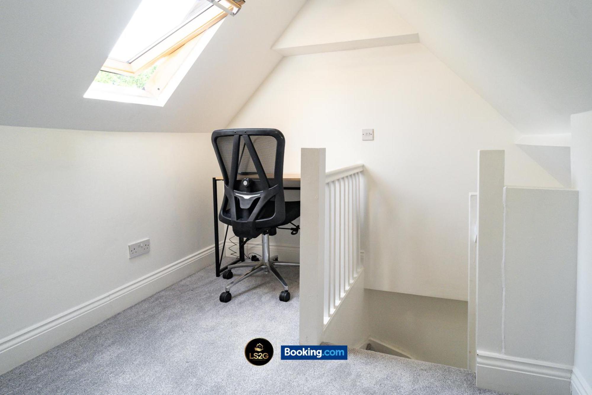 Amazing 3 Bedroom House By Ls2g Short Lets & Serviced Greater With Free Parking Casa vacanze