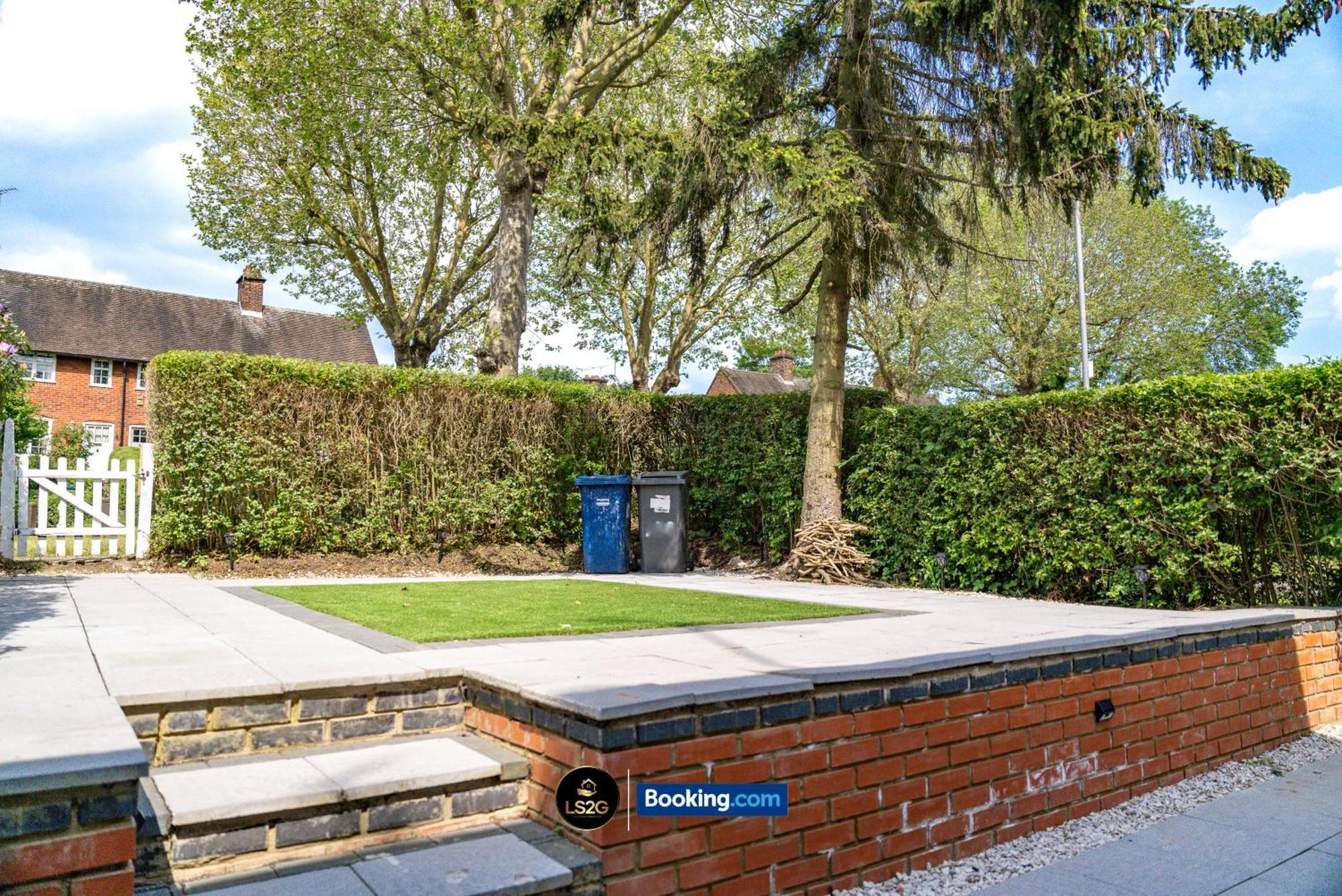 Amazing 3 Bedroom House By Ls2g Short Lets & Serviced Greater With Free Parking * Londra