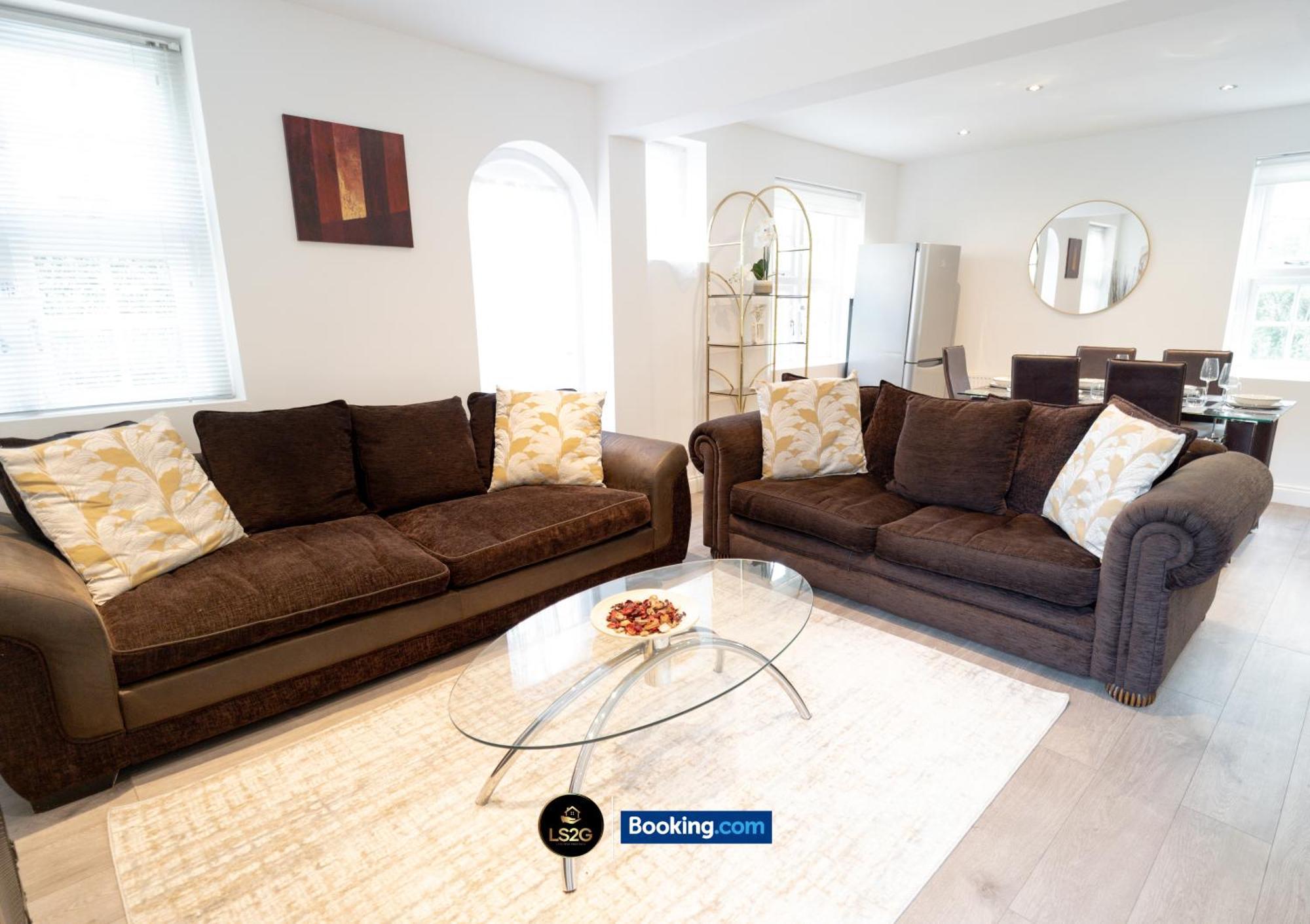 Casa vacanze Amazing 3 Bedroom House By Ls2g Short Lets & Serviced Greater With Free Parking