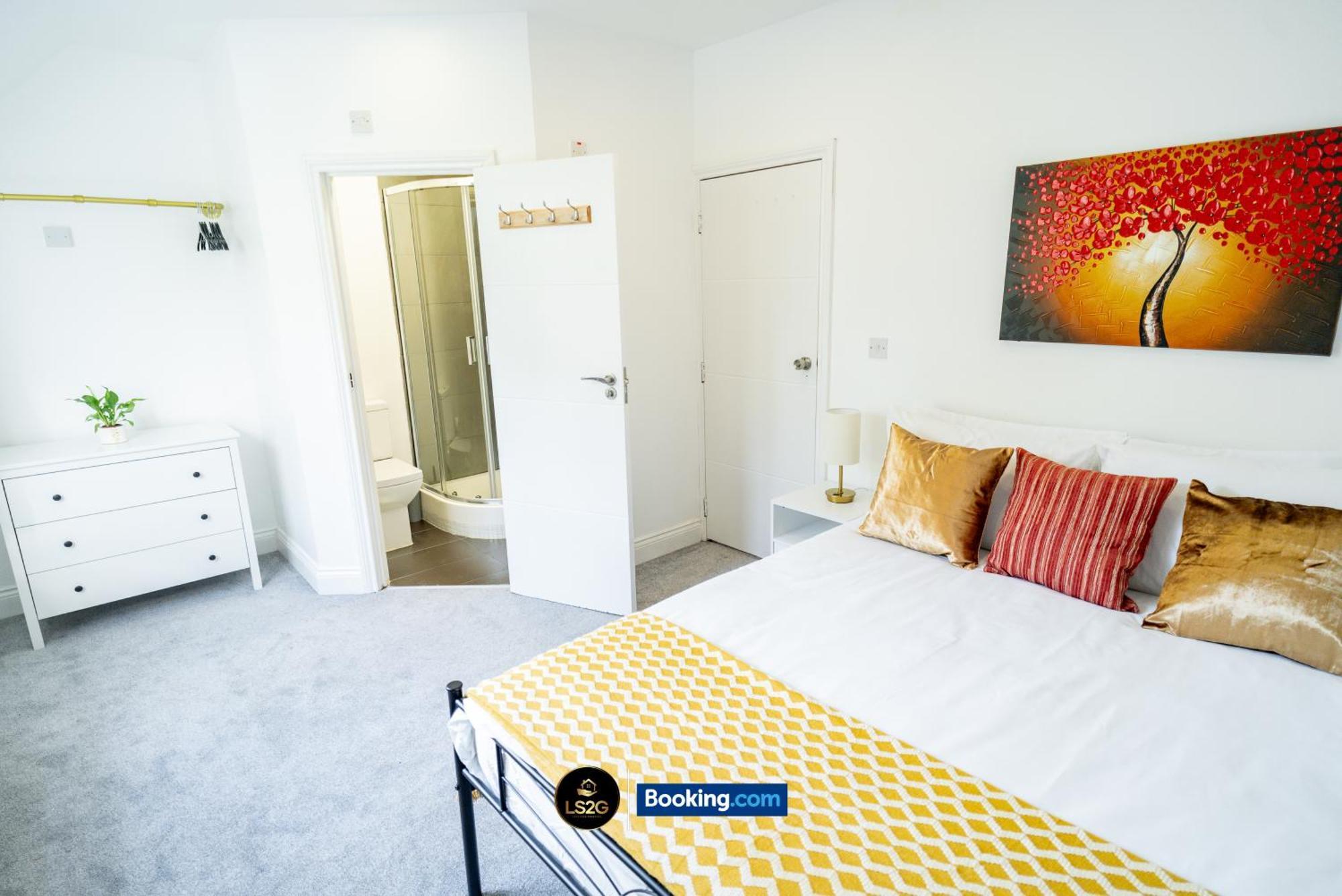 Amazing 3 Bedroom House By Ls2g Short Lets & Serviced Greater With Free Parking * Londra