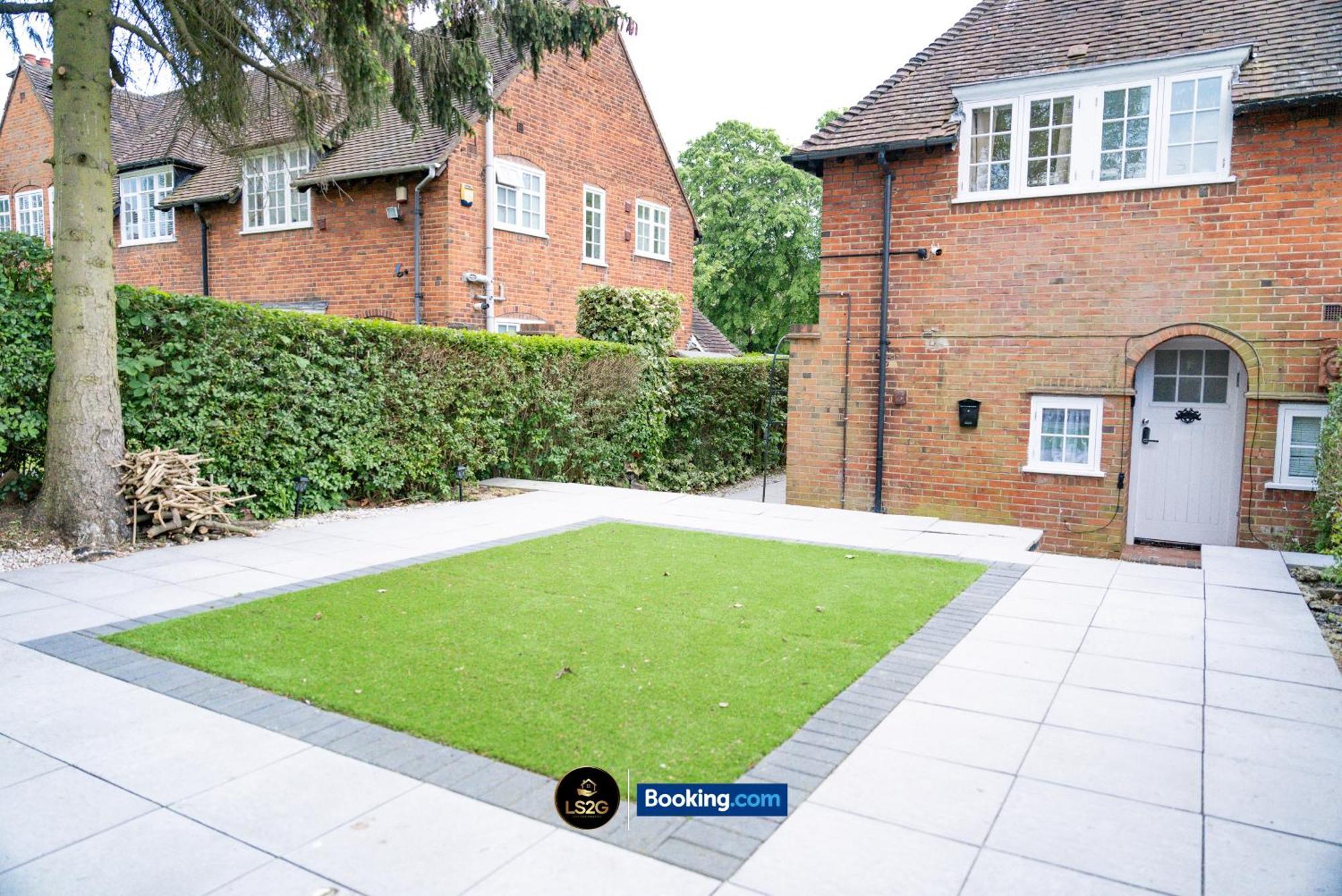 Amazing 3 Bedroom House By Ls2g Short Lets & Serviced Greater With Free Parking Casa vacanze